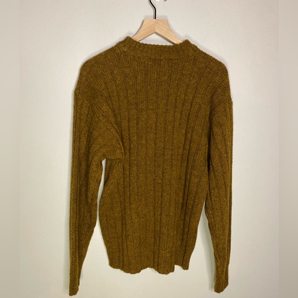 Abercrombie & Fitch Vintage NEW with tag wool sweater; has hole size small - Picture 10 of 14